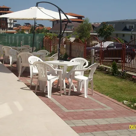 Casa de hóspedes Kozarov Family